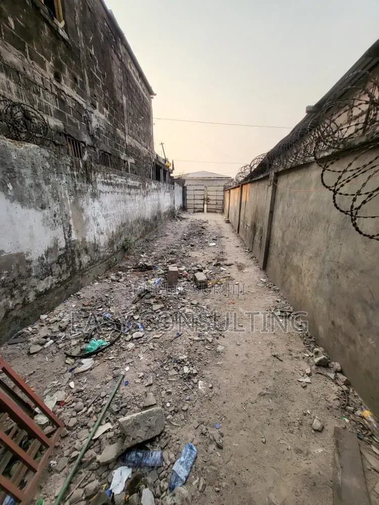 2chbre Villa dans 1 Ère Rue Funa, Limete à Vendre