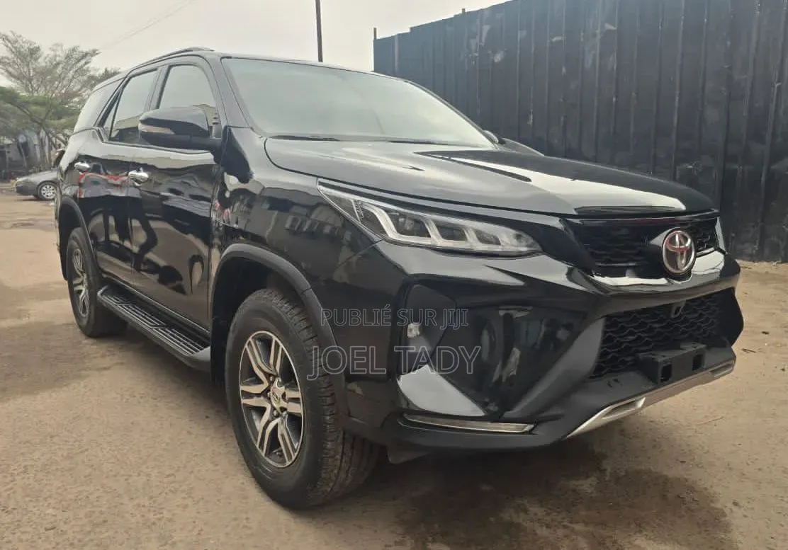 Toyota Fortuner 2018 Noir