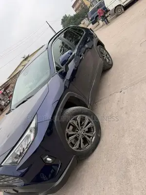 Toyota RAV4 Hybrid 2024 Bleu