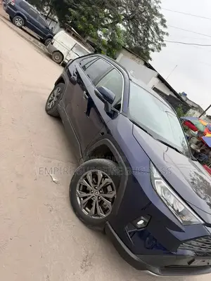 Toyota RAV4 Hybrid 2024 Bleu