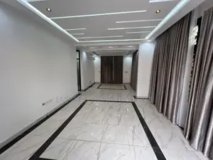 3chbre Maison dans Ngaliema à Louer