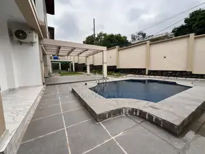 3chbre Maison dans Ngaliema à Louer