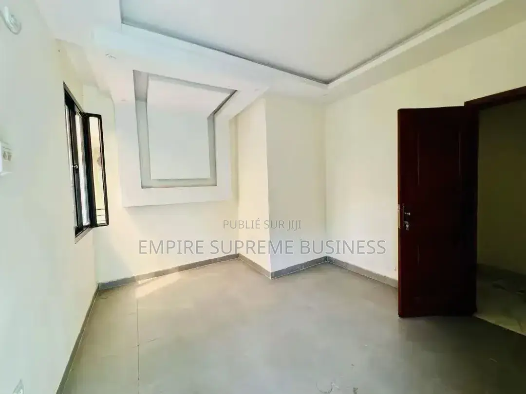 3chbre Appartement dans Empire Supreme, Ngaliema à Louer