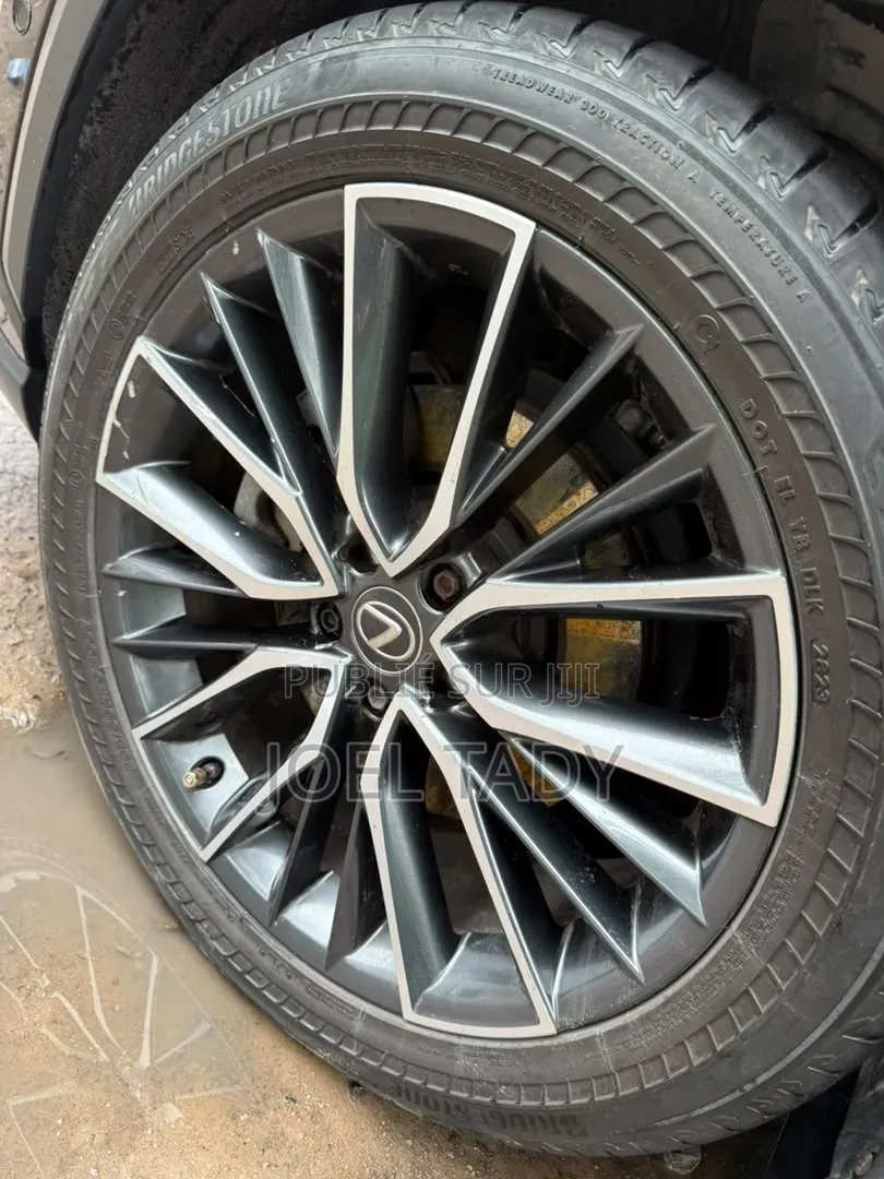 Lexus NX 2024 Noir