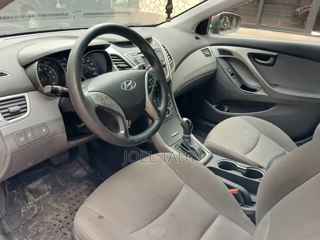 Hyundai Elantra 2017 Rouge