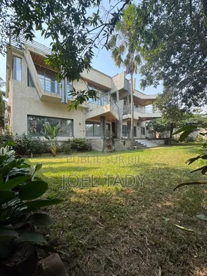 5chbre Villa dans Empire Supreme, Ngaliema à Vendre