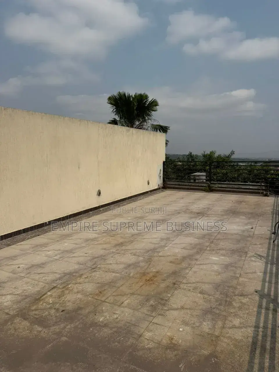 5chbre Villa dans Empire Supreme, Ngaliema à Vendre