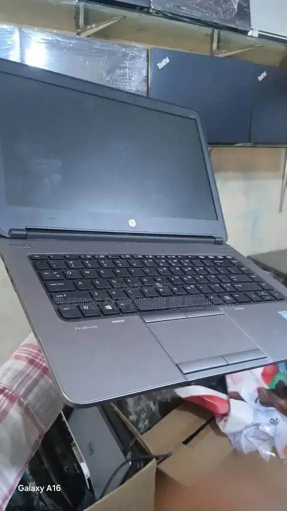 Ordinateur portable Dell 16 Premium 8GB Intel Core i7 SSD 512GB