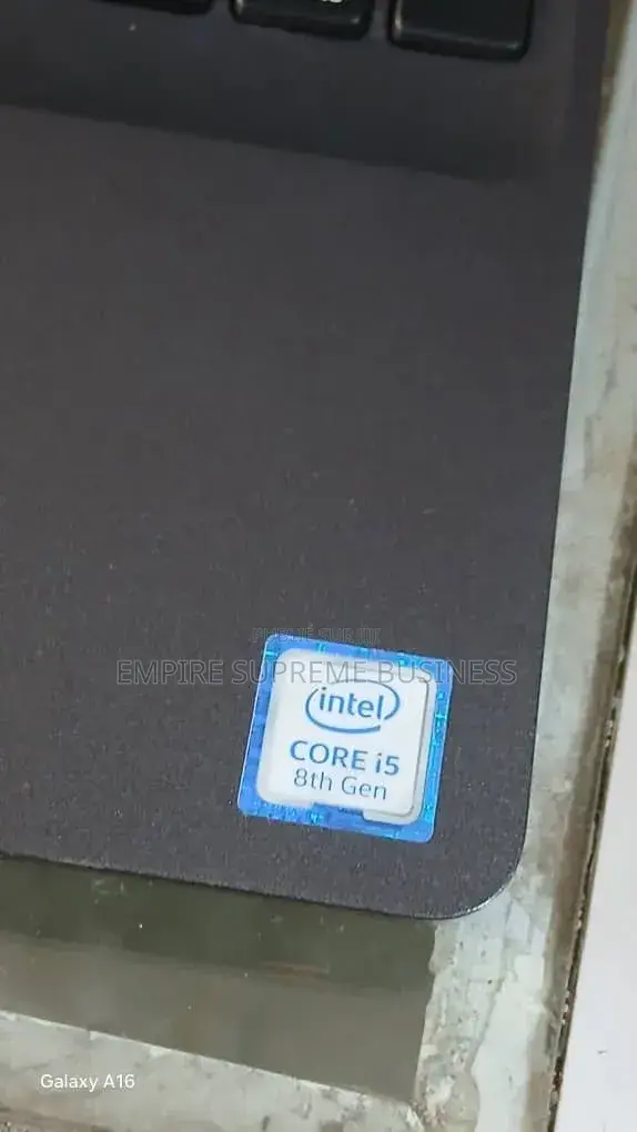 Ordinateur portable Dell 16 Premium 8GB Intel Core i7 SSD 512GB