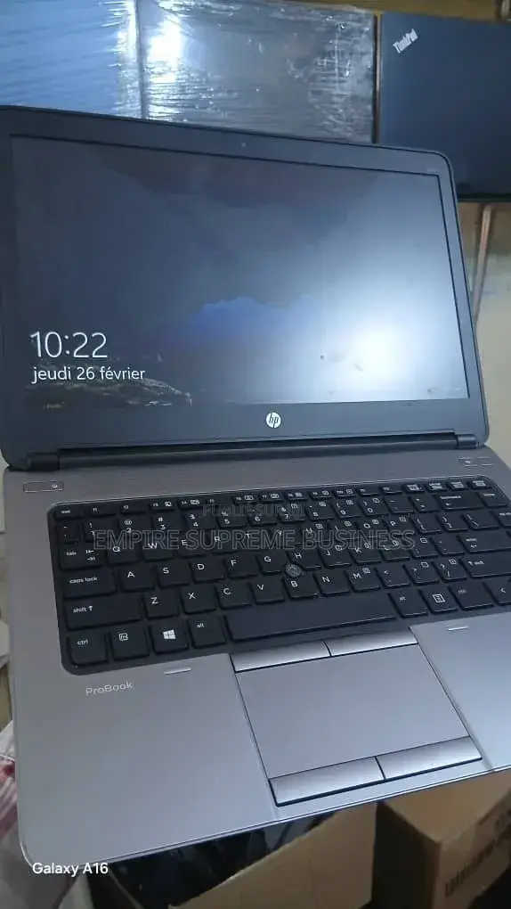 Ordinateur portable Dell 16 Premium 8GB Intel Core i7 SSD 512GB