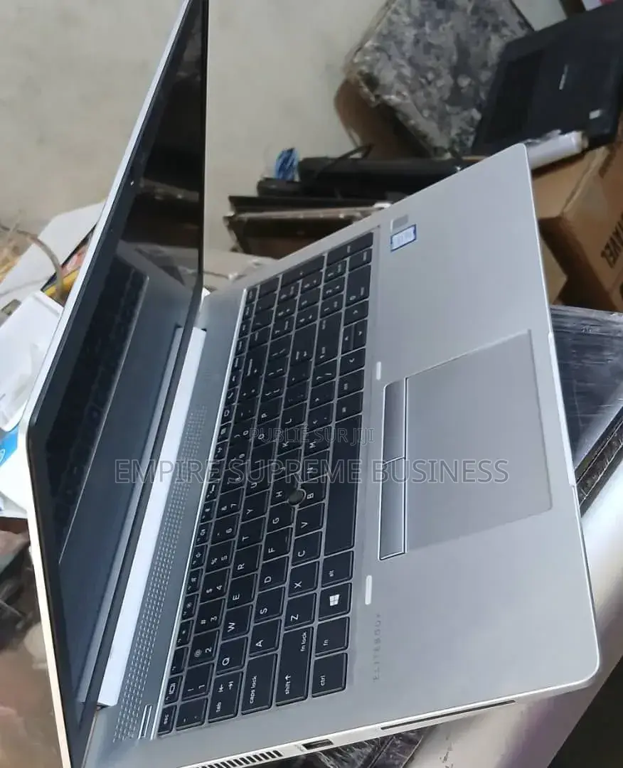 Ordinateur portable Dell 16 Premium 8GB Intel Core i7 SSD 512GB