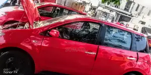 Toyota IST 2006 Rouge