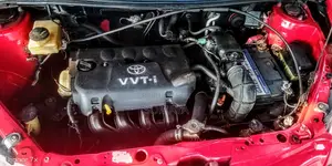 Toyota IST 2006 Rouge