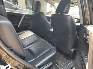 Toyota RAV4 2015 Rouge