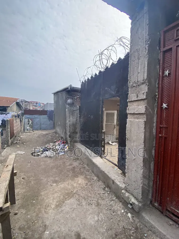 2chbre Villa dans Bon Marché, Barumbu à Vendre