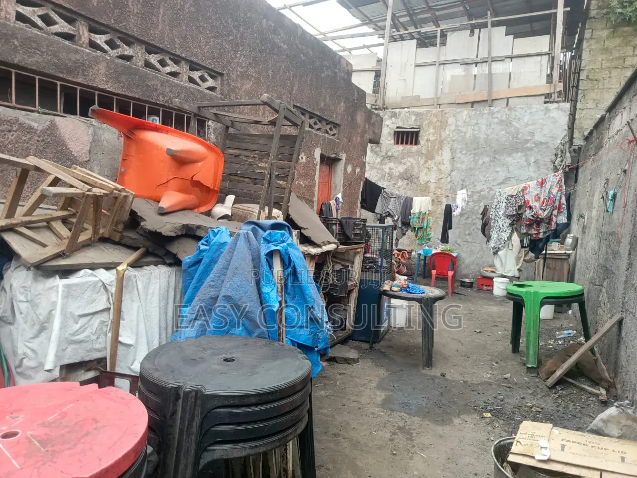 Parcelle Commerciale Sur Principale Kimbuta À Vendre À N'djili Q.12