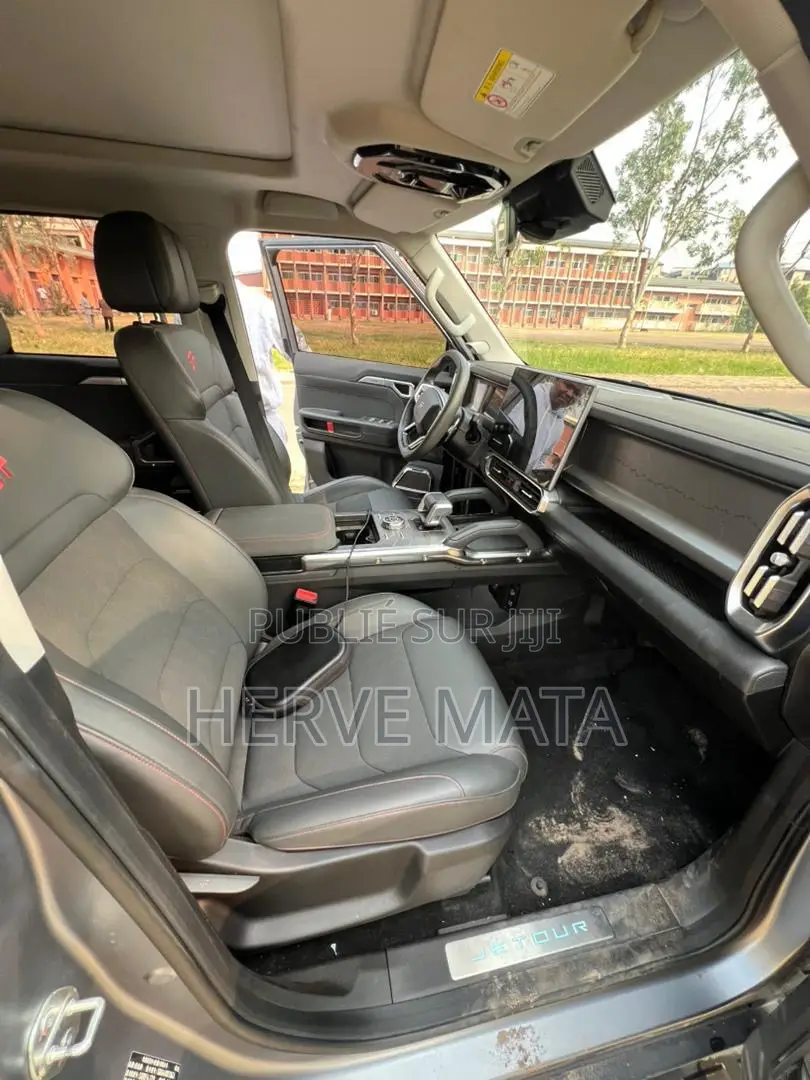 Jetour T2 2025 Gris