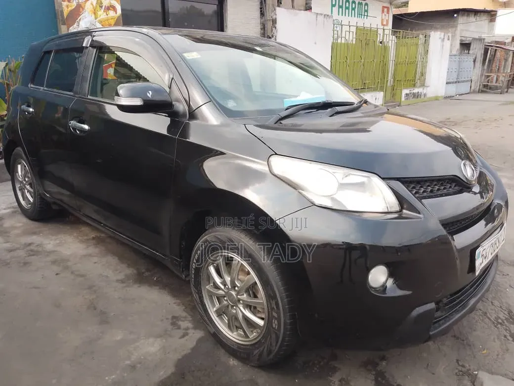 Toyota IST 2019 Noir
