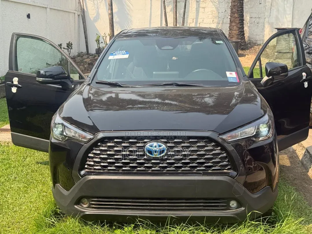 Toyota Corolla Cross Hybrid 2024 Bleu