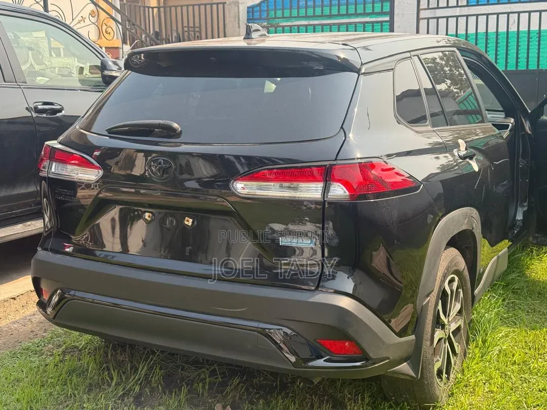 Toyota Corolla Cross Hybrid 2024 Bleu