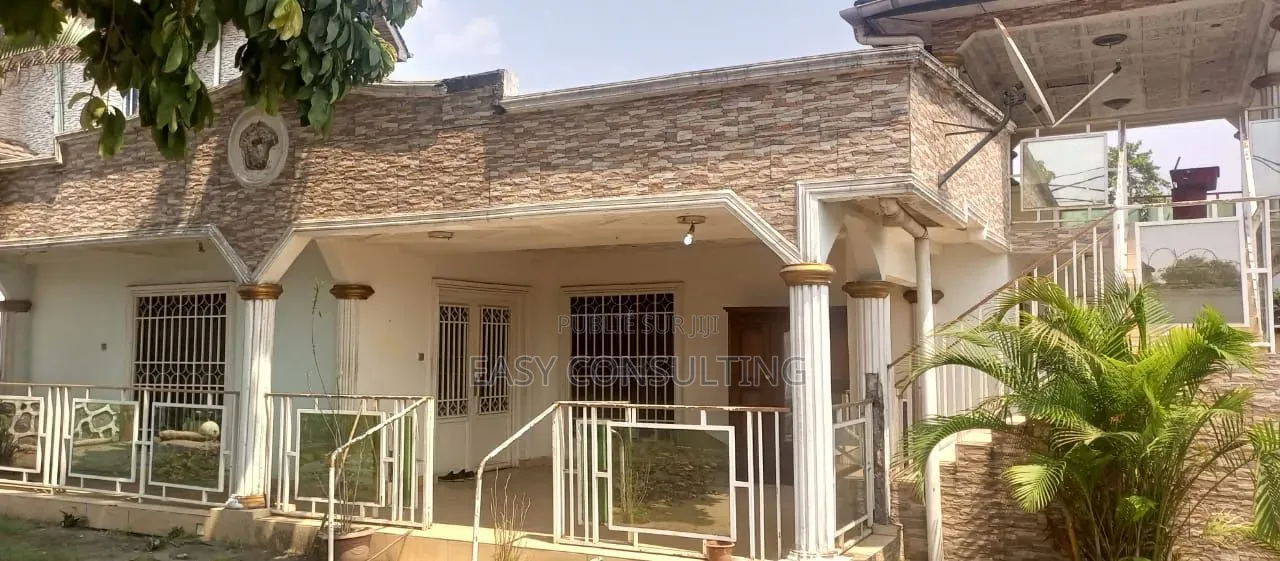 3chbre Villa dans Bel Air, Ngaliema à Vendre