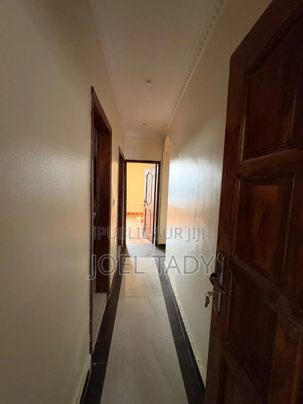 3chbre Appartement dans Empire Supreme, Kintambo à Louer