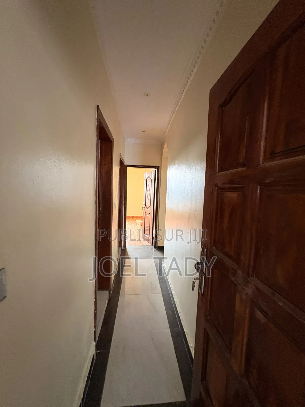 3chbre Appartement dans Empire Supreme, Kintambo à Louer