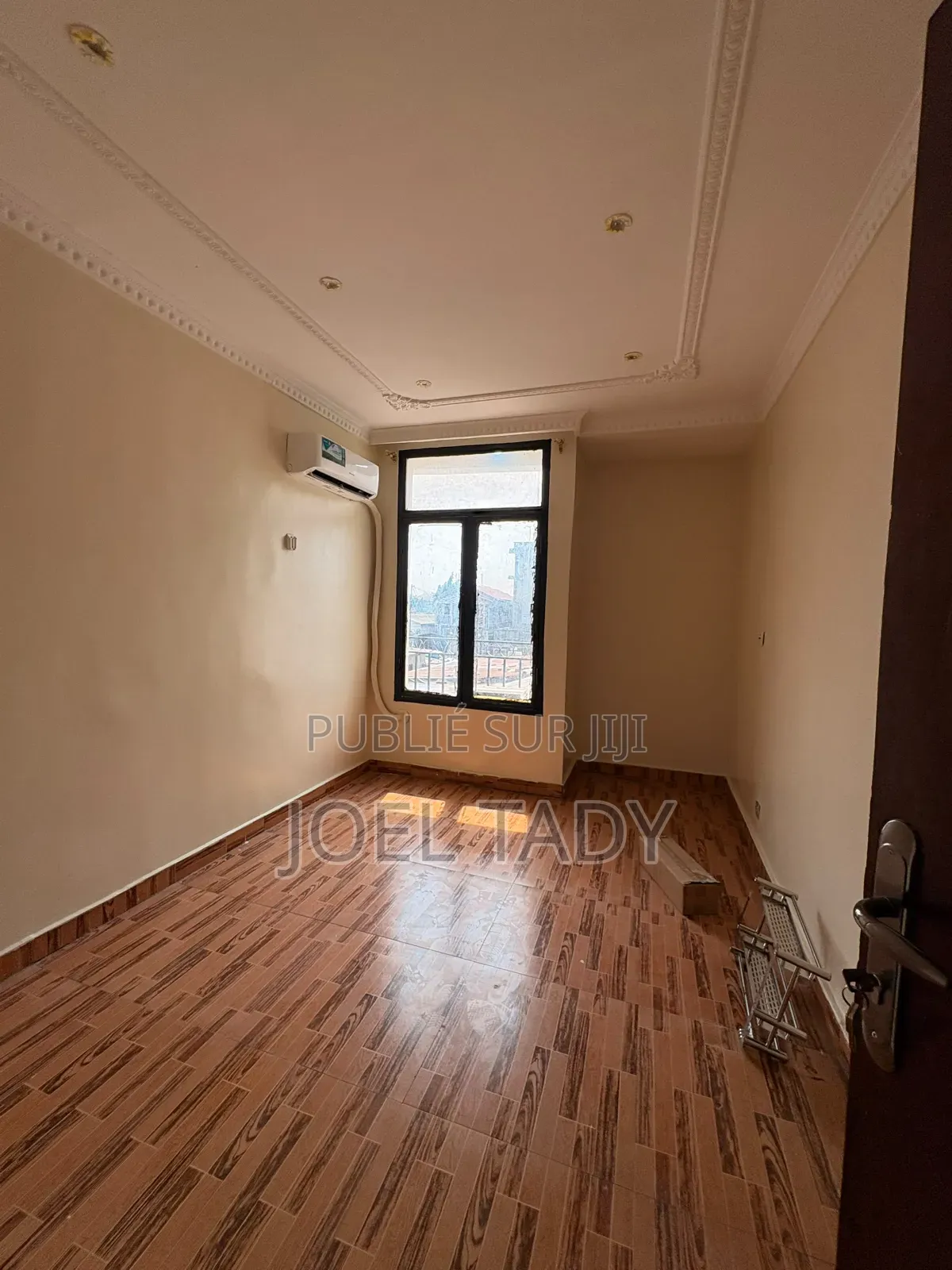 3chbre Appartement dans Empire Supreme, Kintambo à Louer
