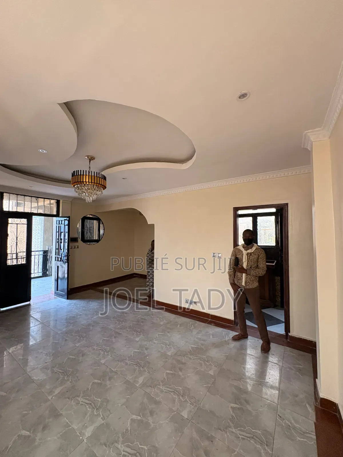 3chbre Appartement dans Empire Supreme, Kintambo à Louer