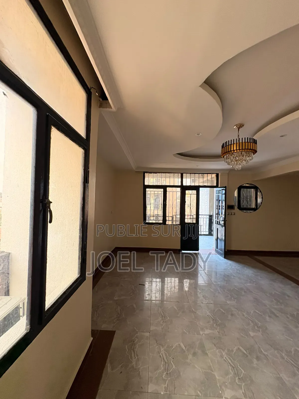 3chbre Appartement dans Empire Supreme, Kintambo à Louer