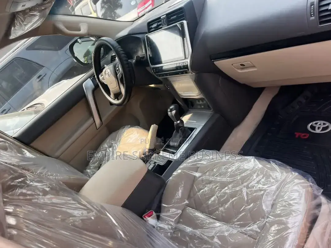 Toyota Land Cruiser Prado 2018 Noir
