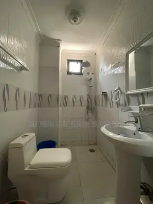 6chbre Maison dans Empire Supreme, Ngaliema à Vendre
