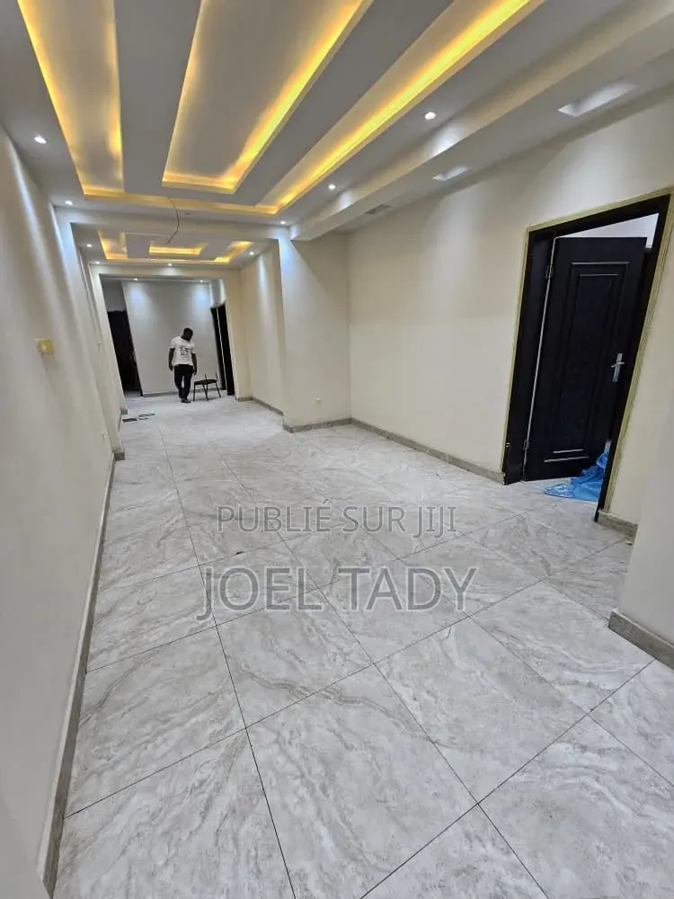 3chbre Appartement dans Empire Supreme, Ngaliema à Louer