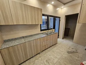 3chbre Appartement dans Empire Supreme, Ngaliema à Louer