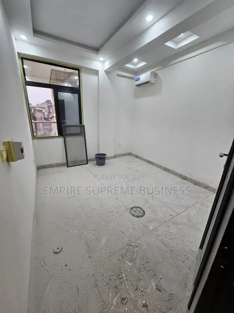 3chbre Appartement dans Empire Supreme, Ngaliema à Louer