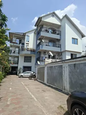14chbre Blocs d'appartements dans Empire Supreme, Gombe à Vendre