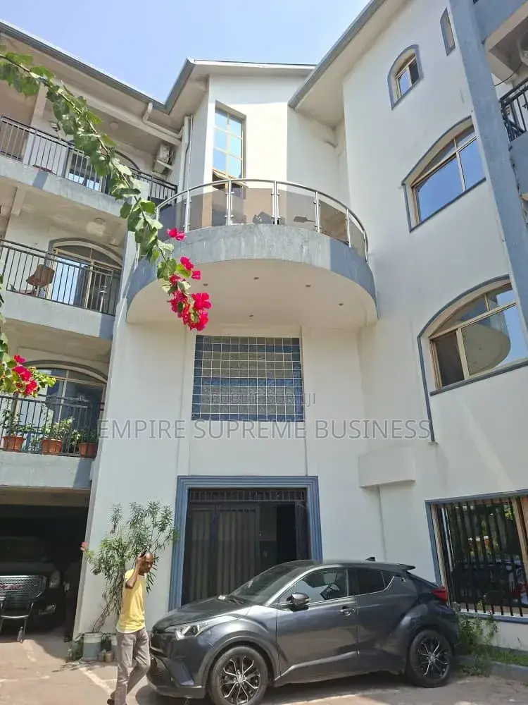 14chbre Blocs d'appartements dans Empire Supreme, Gombe à Vendre