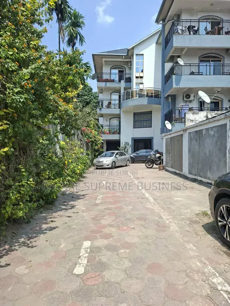 14chbre Blocs d'appartements dans Empire Supreme, Gombe à Vendre