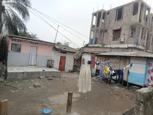 Parcelle De 180 M2 À Vendre À Limete 2 Ème Rue Résidentielle