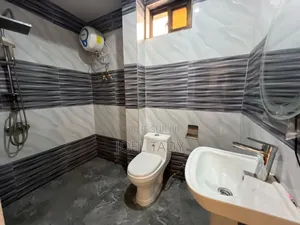 3chbre Appartement dans Bandalungwa à Louer