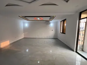 3chbre Appartement dans Bandalungwa à Louer
