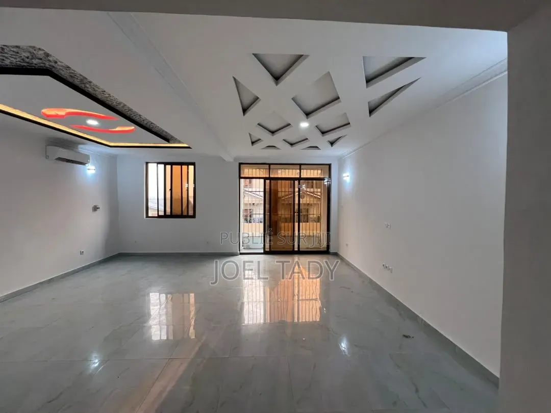 3chbre Appartement dans Bandalungwa à Louer