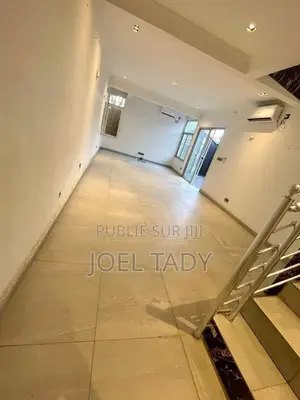 3chbre Duplex dans Empire Supreme, Kintambo à Vendre