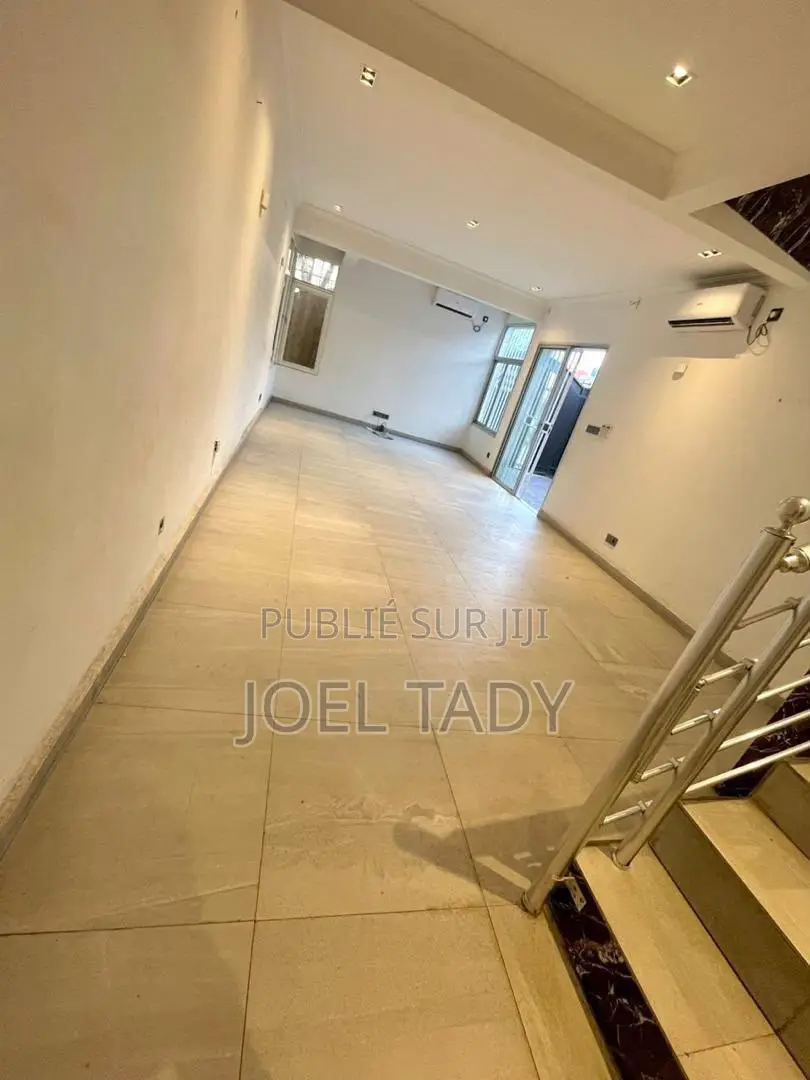 3chbre Duplex dans Empire Supreme, Kintambo à Vendre