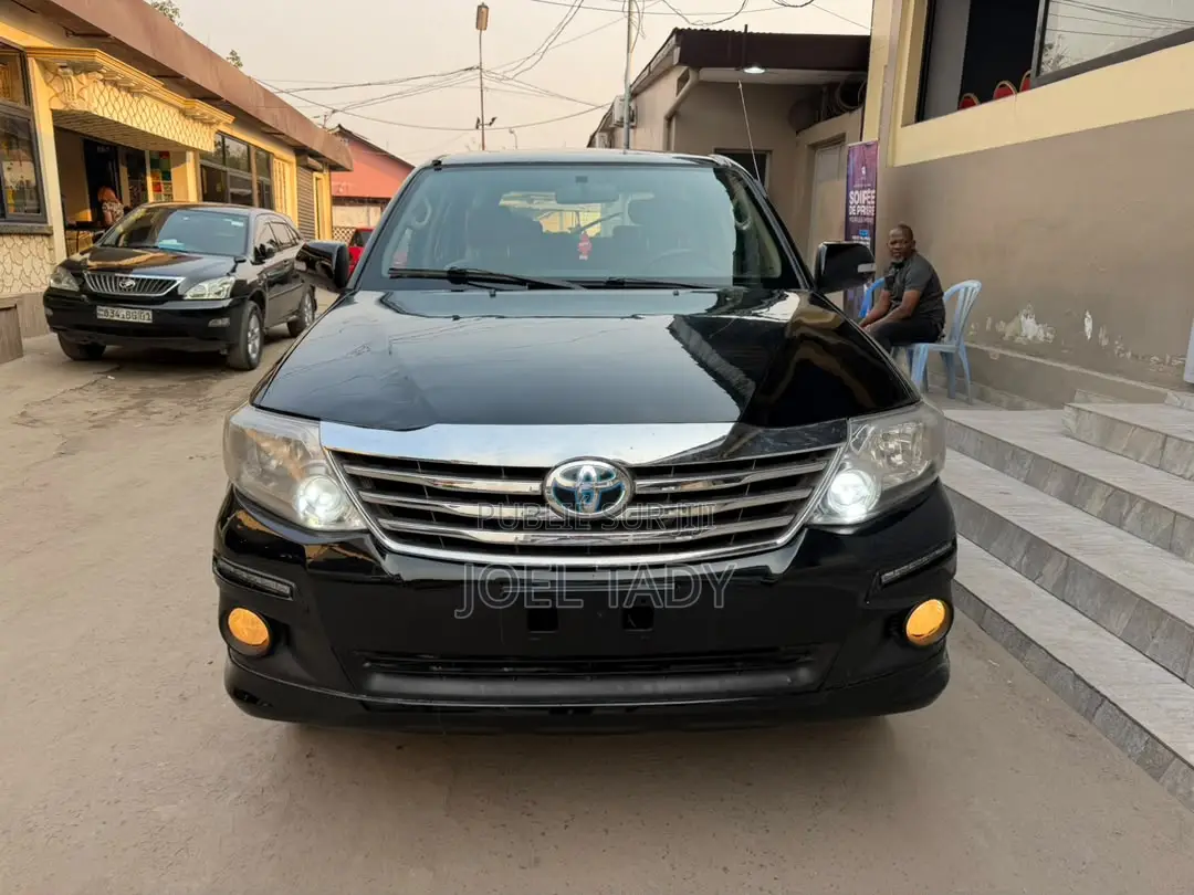 Toyota Fortuner 2014 Noir