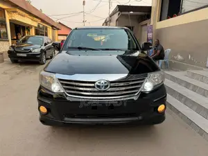 Toyota Fortuner 2014 Noir