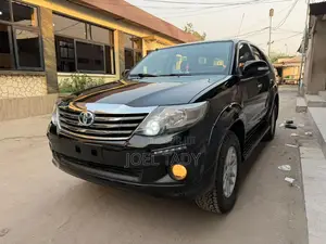 Toyota Fortuner 2014 Noir