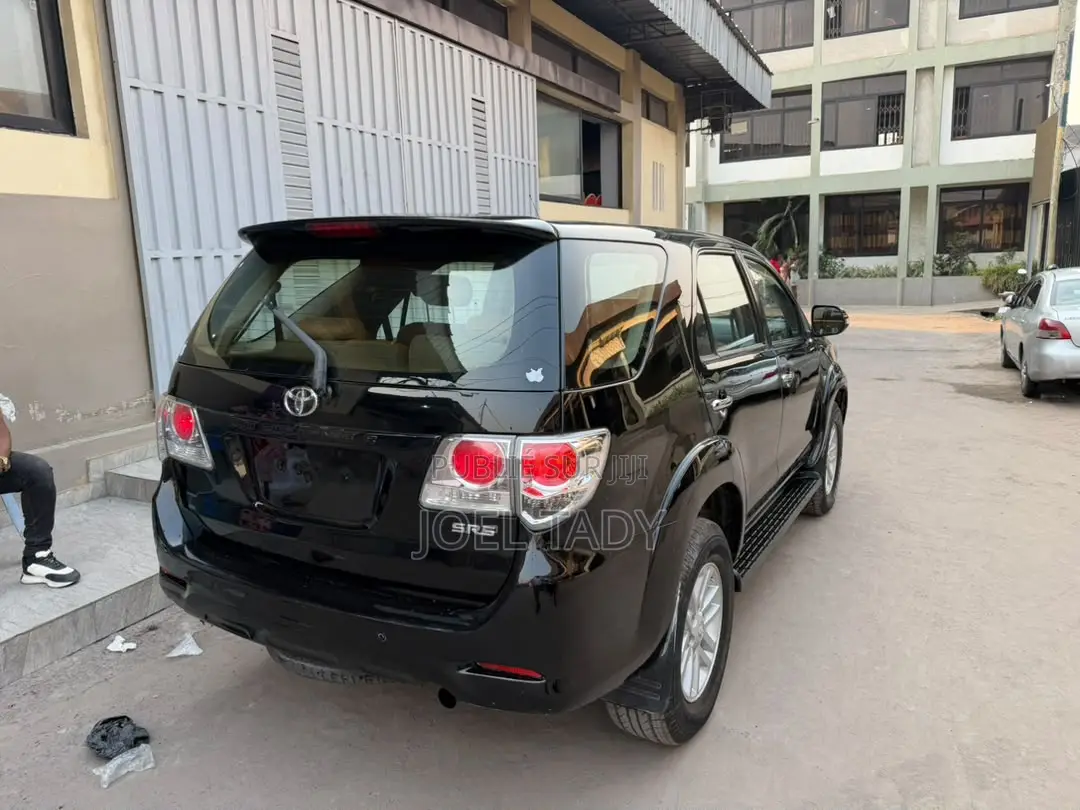 Toyota Fortuner 2014 Noir