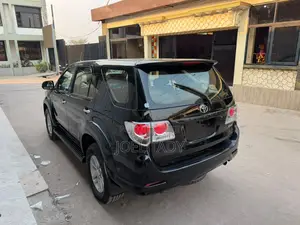 Toyota Fortuner 2014 Noir