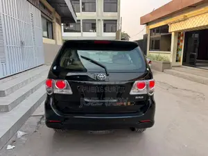 Toyota Fortuner 2014 Noir